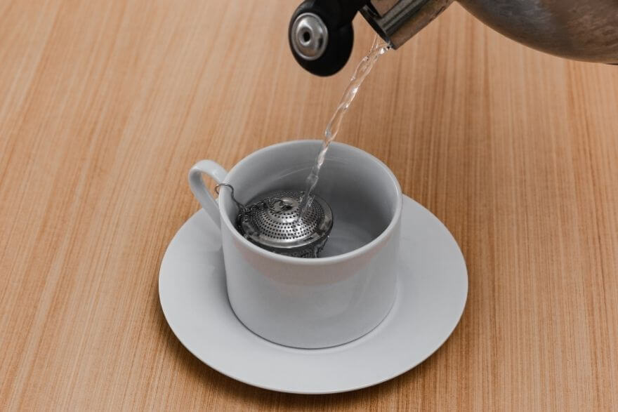 A self-filtering mug that takes care of the tea-bag while you sip